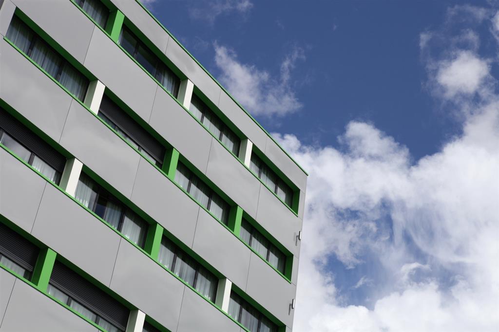 Hotel Ibis Styles Clermont-Ferrand Gare Exterior foto