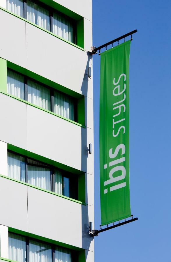 Hotel Ibis Styles Clermont-Ferrand Gare Exterior foto